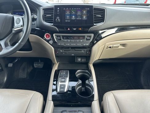 Used 2019 Honda Pilot Touring image 13