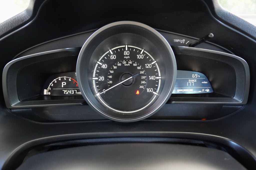 Used 2018 MAZDA MAZDA3 Touring FWD image 16