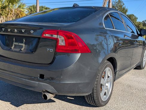 Used 2013 Volvo S60 T5 image 4