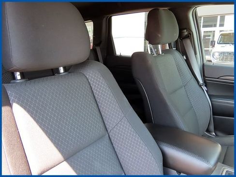 Used 2019 Jeep Grand Cherokee Laredo w/ Security & Convenience Group AWD/4WD image 8
