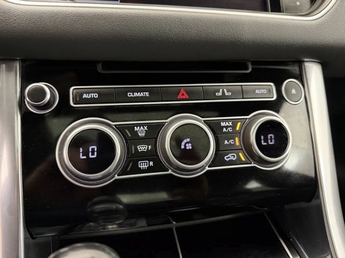 Used 2014 Land Rover Range Rover Sport HSE AWD/4WD image 25