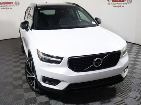 Used 2021 Volvo XC40 T5 R-Design w/ Advanced Package AWD/4WD image 19