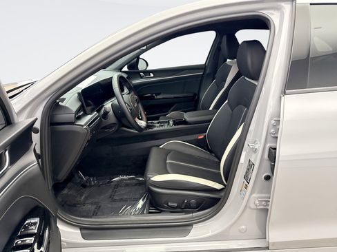 Used 2025 Kia K5 GT-Line image 10