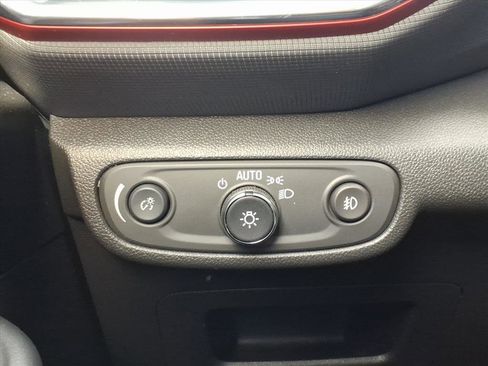 Used 2023 Chevrolet TrailBlazer RS w/ Sun and Liftgate Package image 24