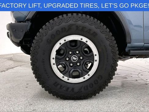 Used 2024 Ford Bronco Badlands w/ Sasquatch Package image 12