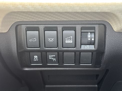 Used 2022 Subaru Ascent Premium w/ Convenience Package AWD/4WD image 32