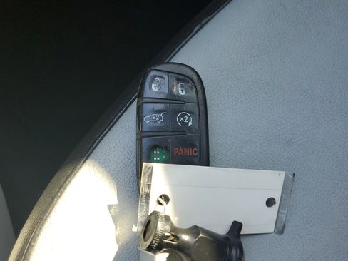 Used 2018 Jeep Compass Limited w/ Navigation Group image 29