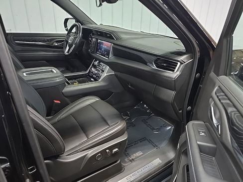 Used 2021 GMC Yukon Denali AWD/4WD image 16