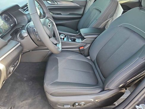 New 2026 Jeep Grand Cherokee Laredo X image 16