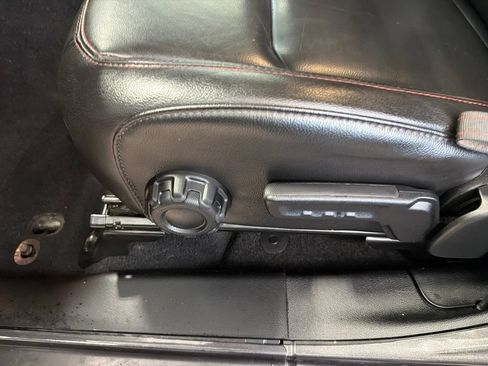 Used 2020 Jeep Wrangler Unlimited Rubicon w/ LED Lighting Group AWD/4WD image 24