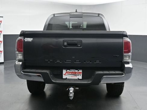 Used 2022 Toyota Tacoma TRD Off-Road AWD/4WD image 8