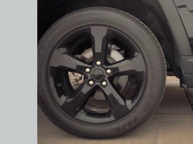 Used 2024 Jeep Grand Cherokee Altitude AWD/4WD image 22