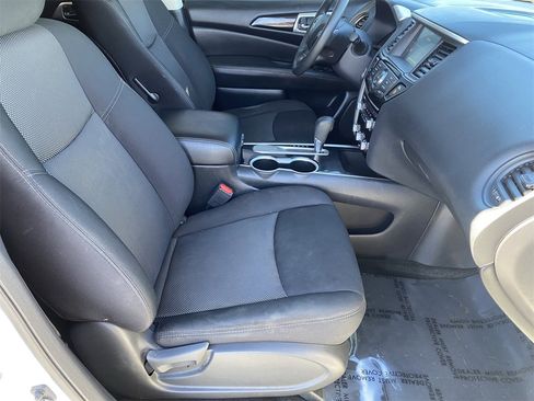 Certified 2020 Nissan Pathfinder S image 9