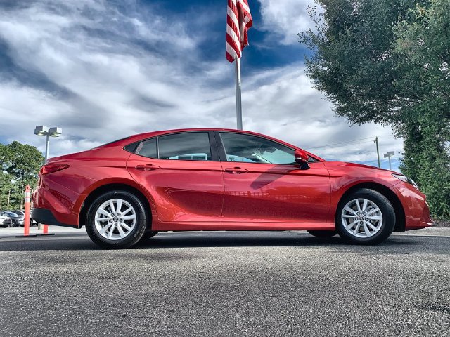 Used 2026 Toyota Camry LE w/ Convenience Package FWD image 9