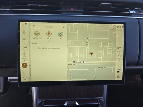 New 2026 Land Rover Range Rover Long Wheelbase SE AWD/4WD image 24