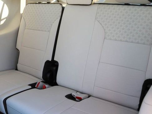 New 2026 GMC Acadia Denali w/ Super Cruise Package image 15