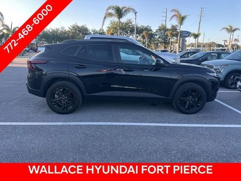 Used 2024 Chevrolet Trax ACTIV w/ Driver Confidence Package FWD image 3
