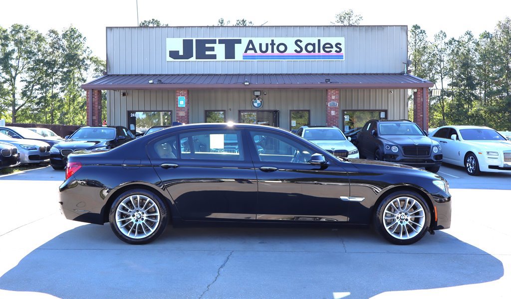 Used 2013 BMW 750Li RWD image 8