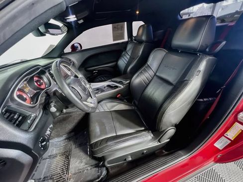 Used 2016 Dodge Challenger SRT Hellcat RWD image 10