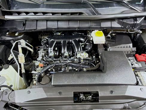 Used 2025 Nissan Pathfinder SV AWD/4WD image 34