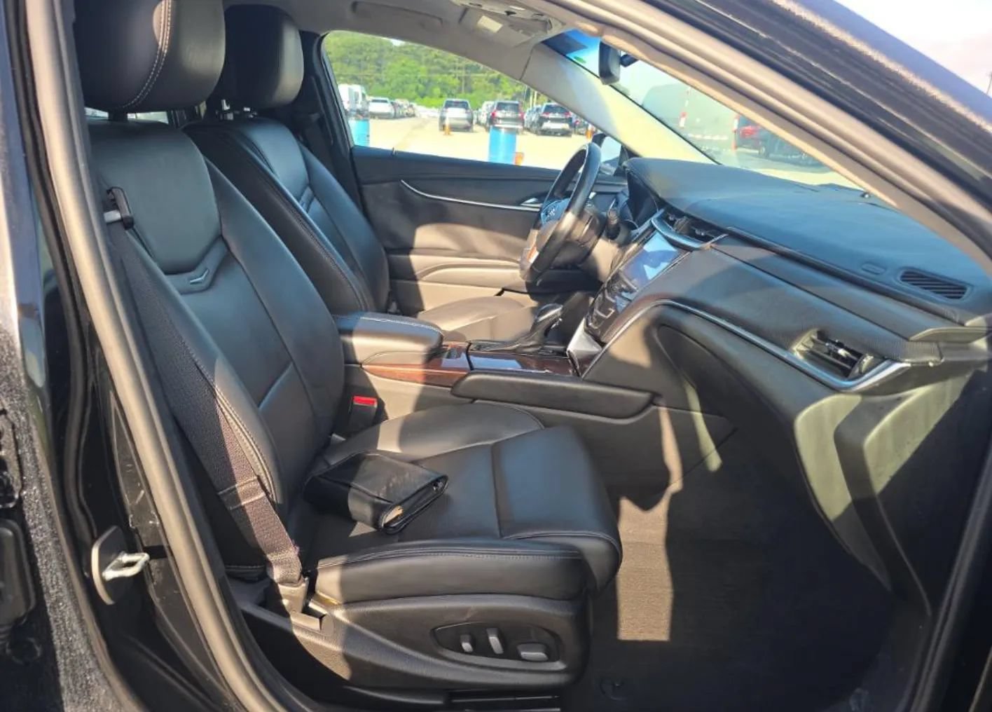 Used 2013 Cadillac XTS Hearse FWD image 9