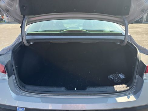 Certified 2024 Hyundai Elantra SE image 22