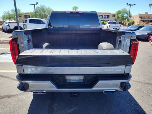 Used 2023 GMC Sierra 1500 Denali w/ Technology Package AWD/4WD image 17
