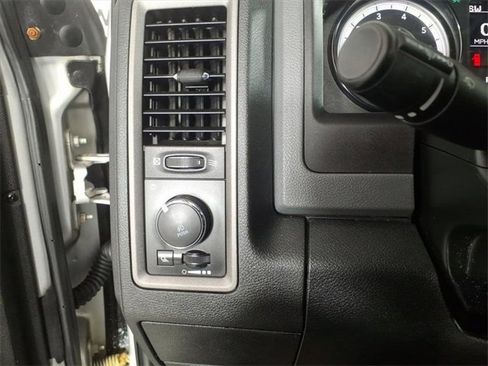 Used 2018 RAM 1500 Express image 28
