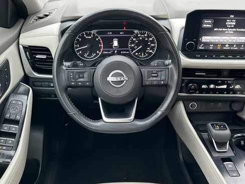 Used 2023 Nissan Rogue SL w/ SL Premium Package image 11