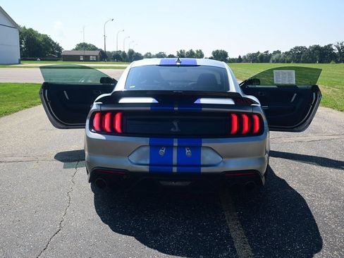 Used 2022 Ford Mustang Shelby GT500 w/ Technology Package RWD image 18