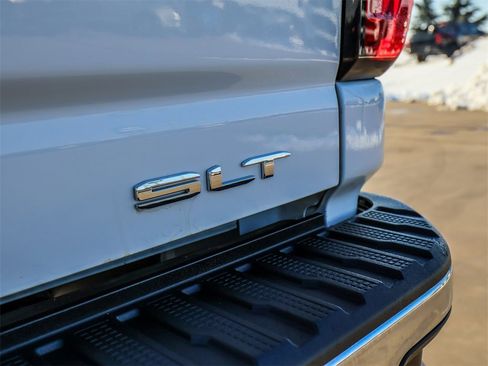 Used 2021 GMC Sierra 2500 SLT w/ SLT Preferred Package image 12