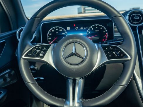 Certified 2024 Mercedes-Benz GLC 300 4MATIC image 25