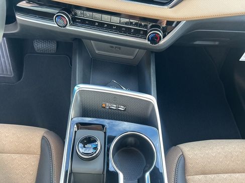 New 2026 Chevrolet Equinox ACTIV w/ Convenience Package III image 16