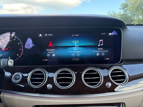 Certified 2023 Mercedes-Benz E 350 4MATIC Sedan image 21