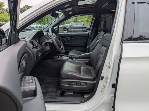 Used 2022 Honda Pilot Black Edition image 12