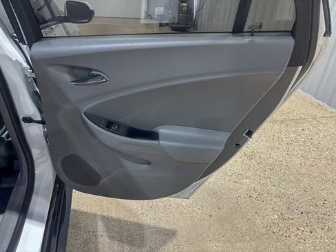 Used 2019 Chevrolet Volt LT w/ Power Convenience Package image 30