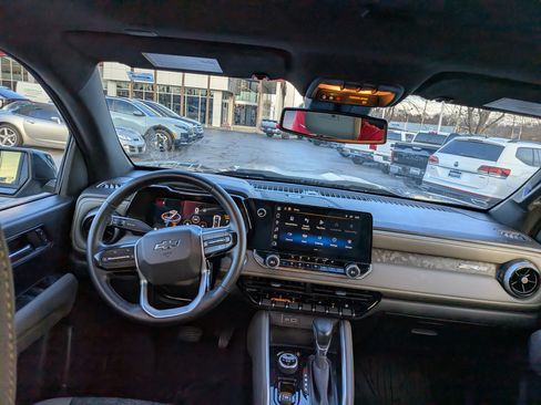 Used 2024 Chevrolet Colorado ZR2 w/ ZR2 Bison Edition image 15