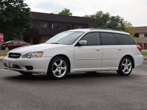 Used 2007 Subaru Legacy Wagon AWD/4WD image 11