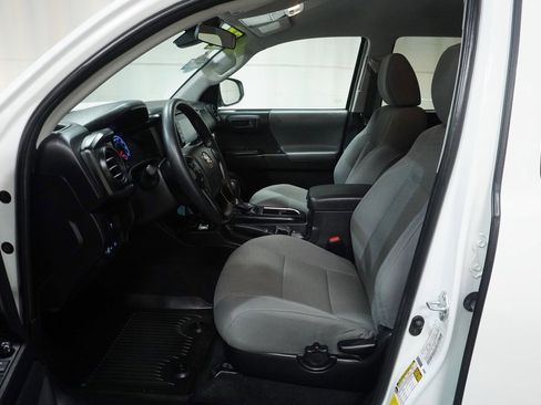 Certified 2022 Toyota Tacoma 4x4 Double Cab image 10