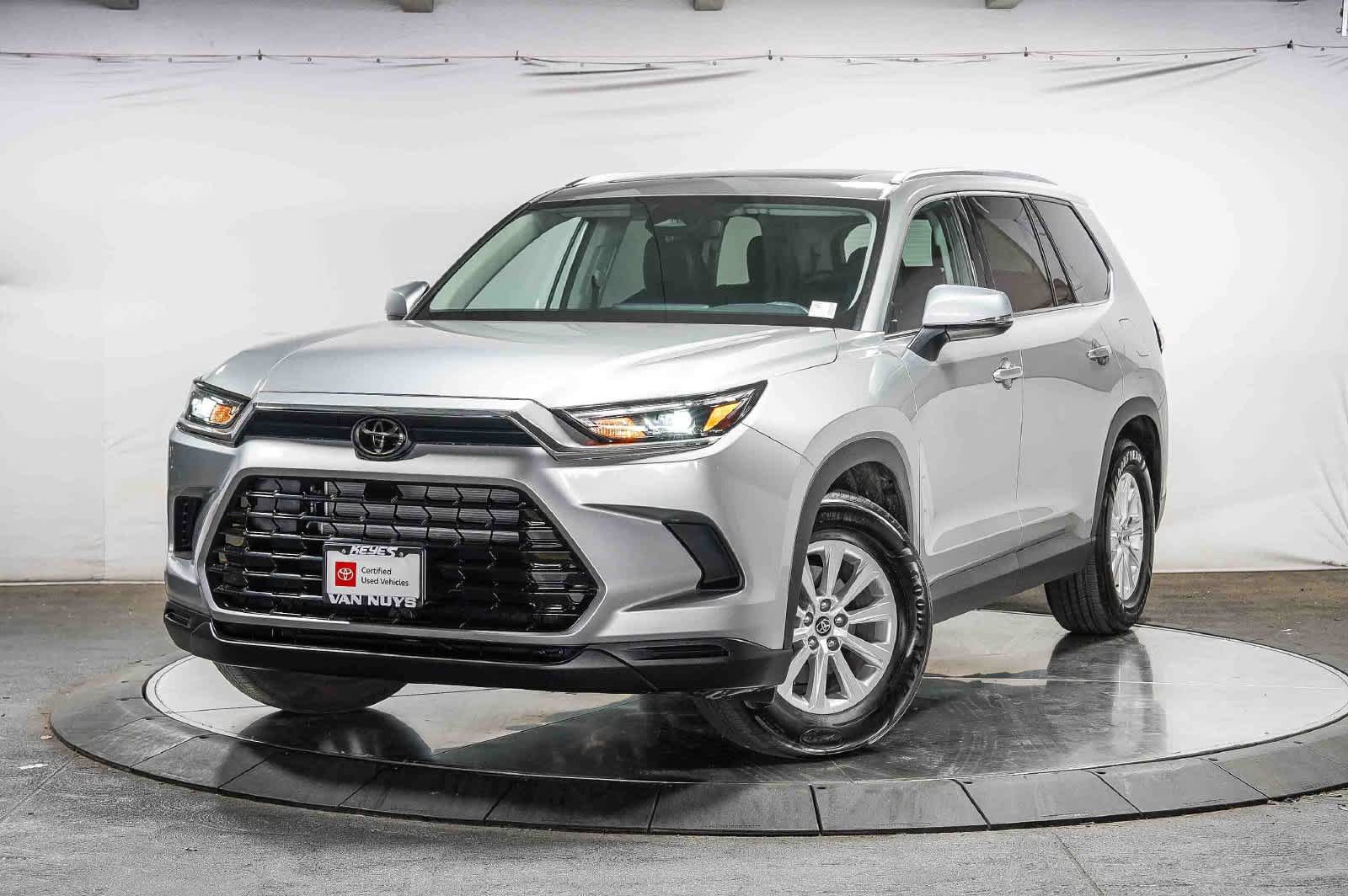 Certified 2025 Toyota Grand Highlander XLE FWD image 1