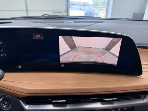 Used 2024 Cadillac XT4 Sport AWD/4WD image 19