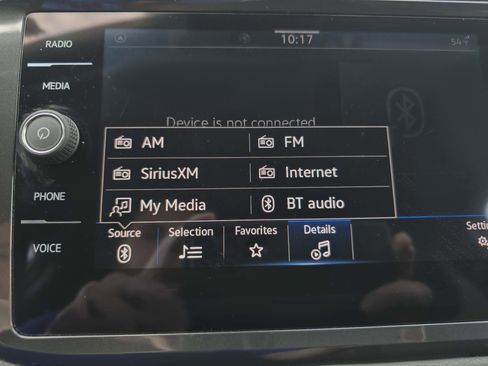 Used 2024 Volkswagen Tiguan Wolfsburg Edition image 29