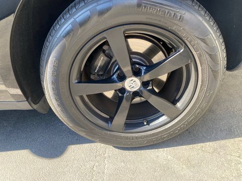 Used 2018 Porsche Macan AWD/4WD image 5