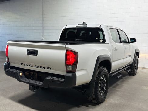Used 2019 Toyota Tacoma SR5 image 7