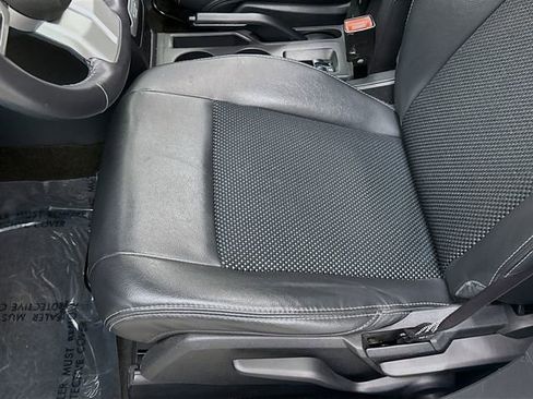 Used 2014 Jeep Compass Latitude w/ Sun/Sound Group AWD/4WD image 17