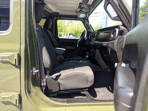 Used 2022 Jeep Gladiator Sport AWD/4WD image 30