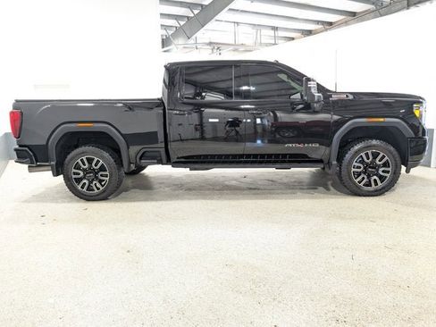 Used 2021 GMC Sierra 2500 AT4 w/ AT4 Premium Plus Package AWD/4WD image 2