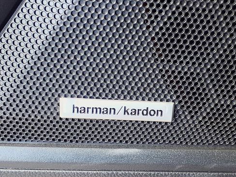 Certified 2025 Subaru Outback Limited image 17