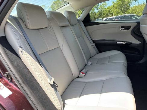 Used 2016 Toyota Avalon XLE FWD image 25