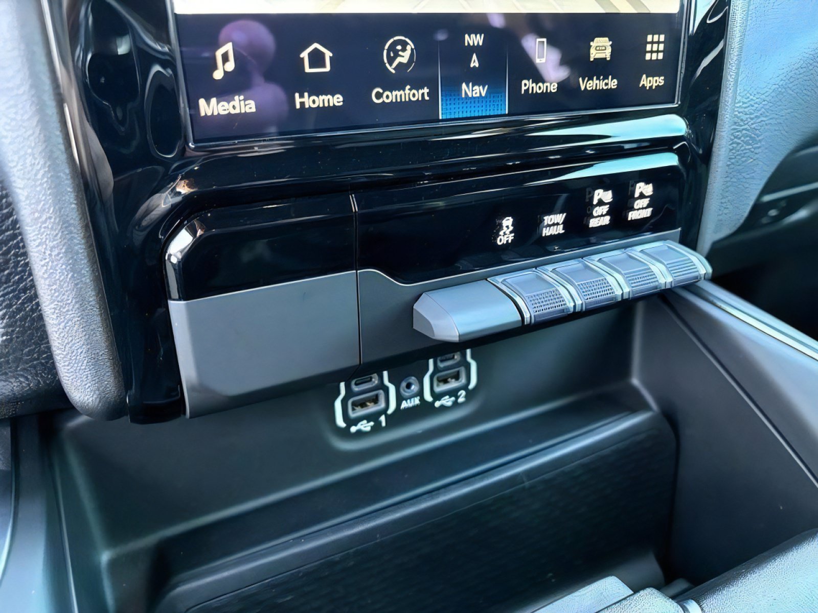 Used 2022 RAM 1500 Laramie w/ Sport Appearance Package AWD/4WD image 30